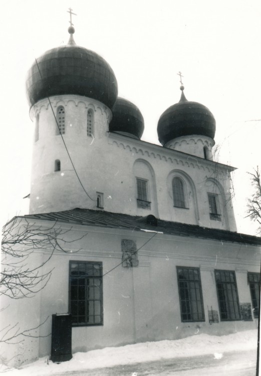 Великий Новгород. Антониев монастырь. Собор Рождества Пресвятой Богородицы. фасады