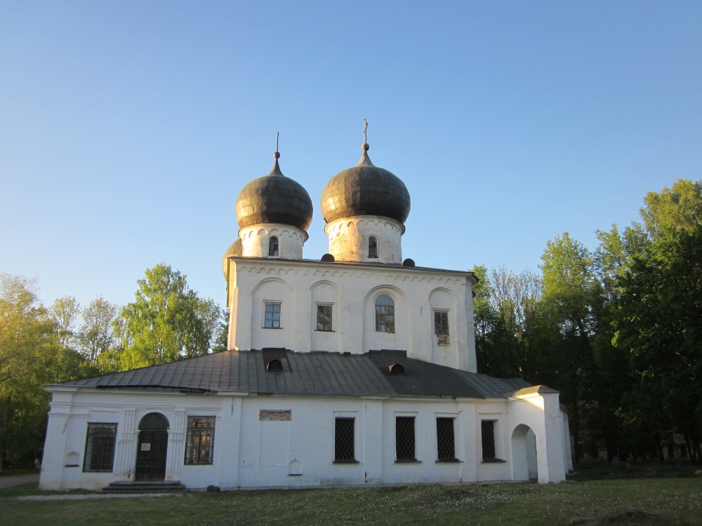 Великий Новгород. Антониев монастырь. Собор Рождества Пресвятой Богородицы. фасады