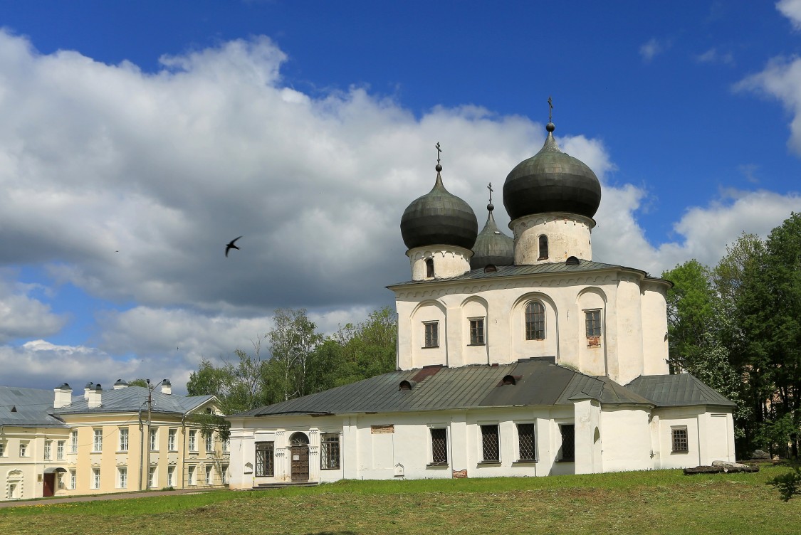 Великий Новгород. Антониев монастырь. Собор Рождества Пресвятой Богородицы. фасады