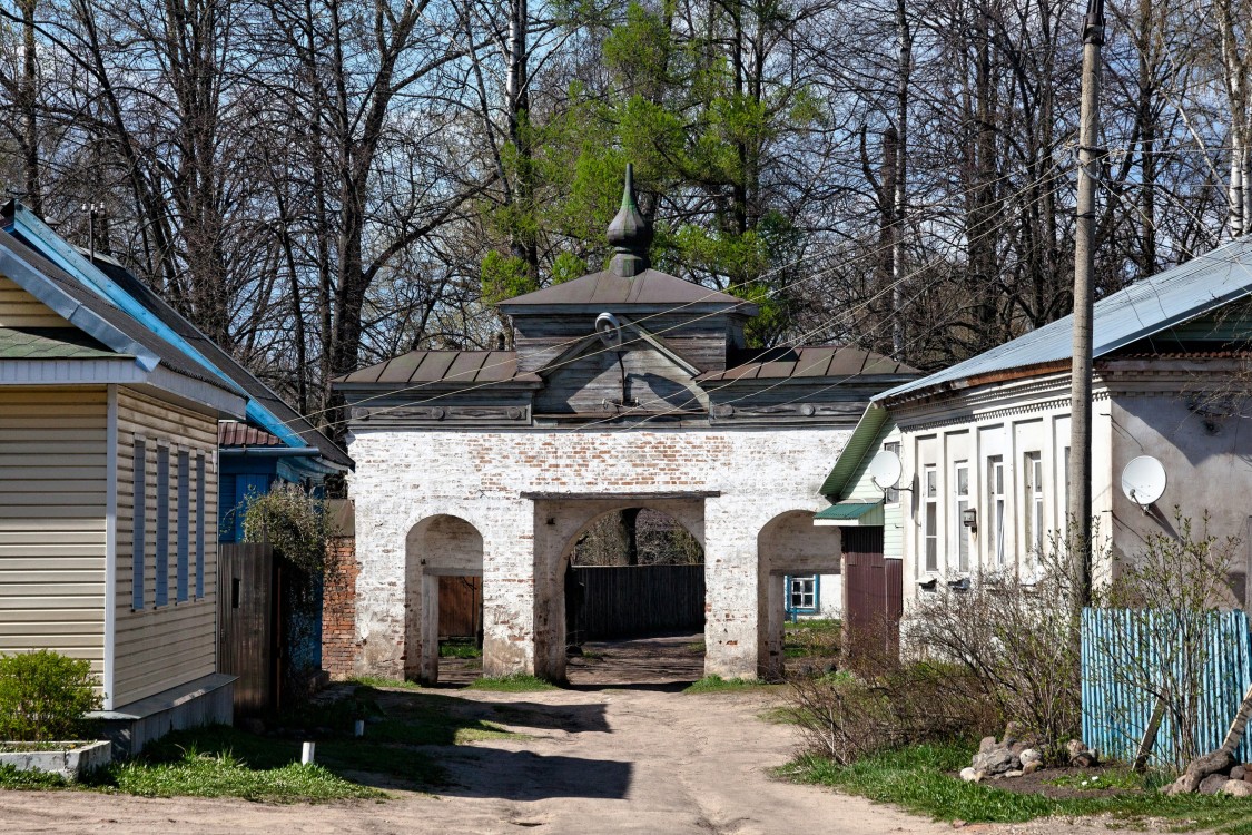 Осташков. Знаменский женский монастырь. дополнительная информация