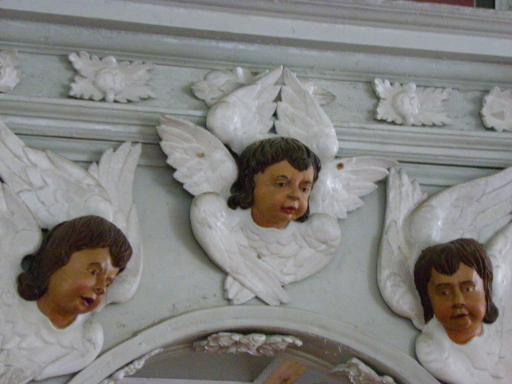 Церковь Петра апостола, Марциальные Воды (Кондопожский район, Республика Карелия). интерьер и убранство, Ангелы