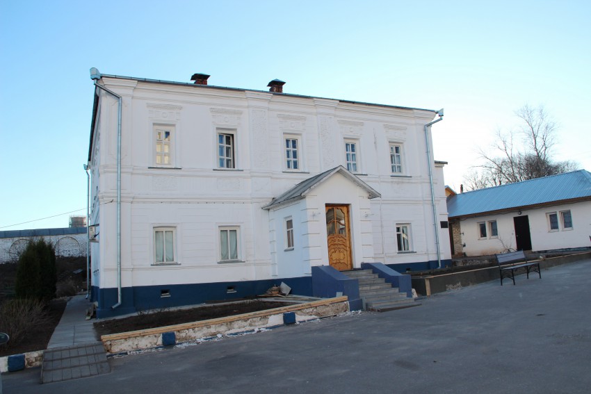 Боголюбский женский монастырь, Боголюбово (Суздальский район, Владимирская область). дополнительная информация, Настоятельский корпус