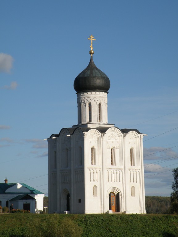 Боголюбово. Церковь Покрова Пресвятой Богородицы на Нерли. фасады