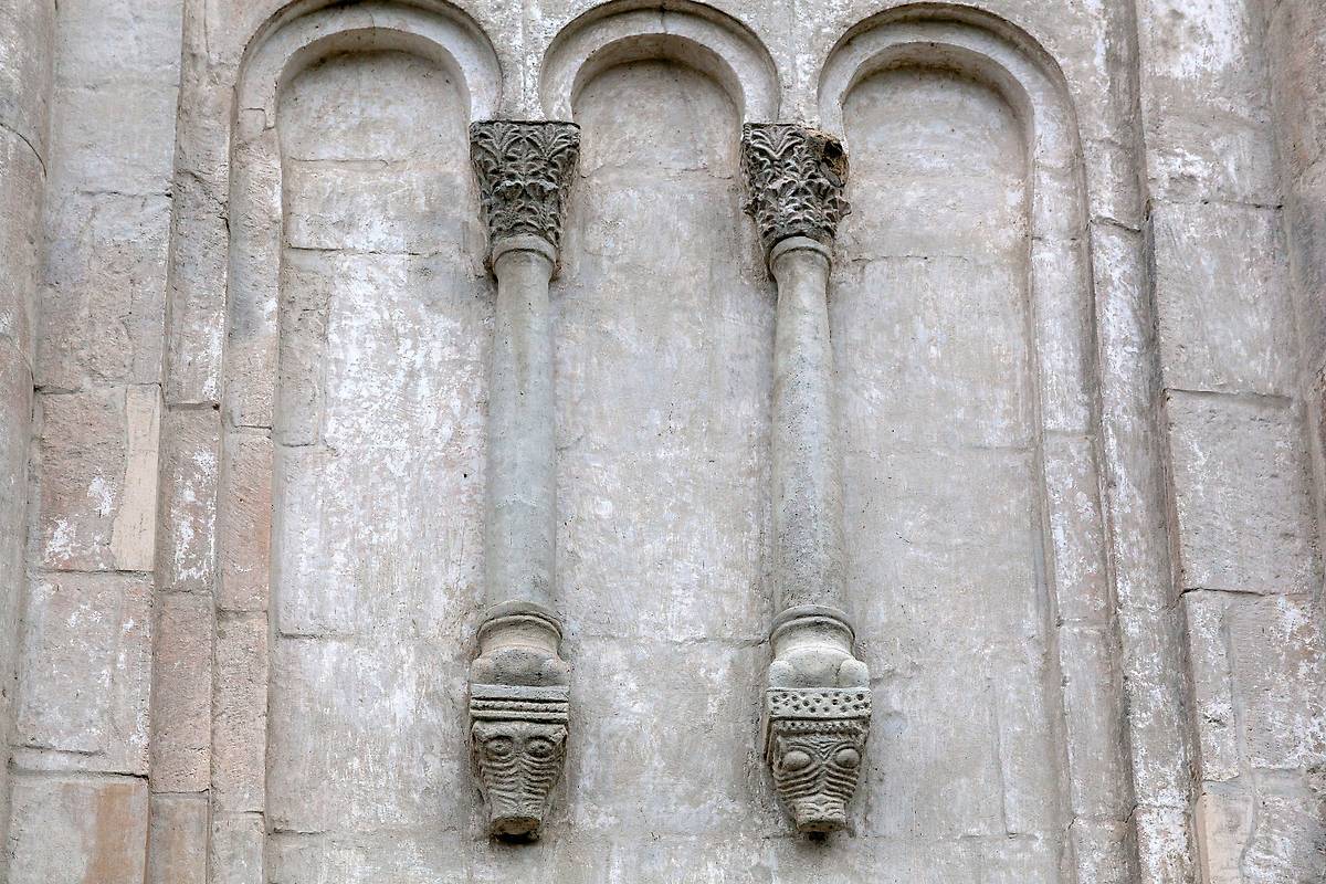 архитектурные детали. Церковь Покрова Пресвятой Богородицы на Нерли, Боголюбово (Суздальский район, Владимирская область)