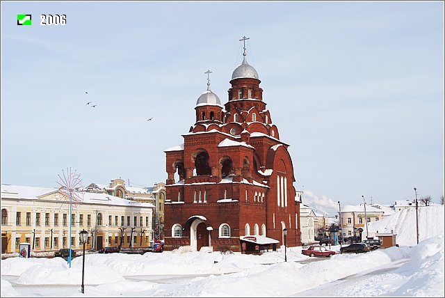 Владимир. Церковь Троицы Живоначальной (Красная). фасады
