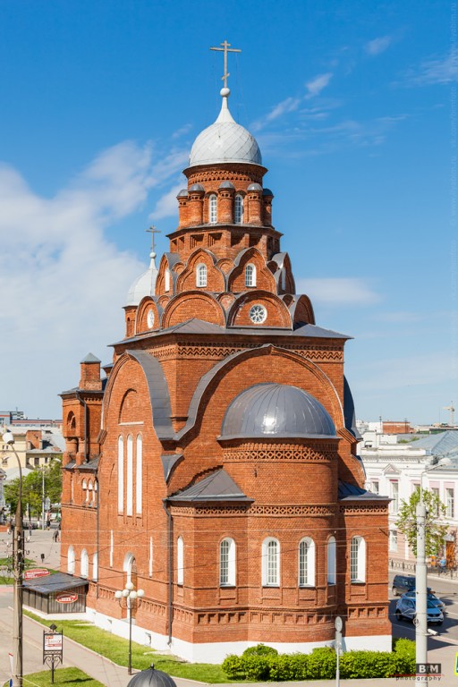 Владимир. Церковь Троицы Живоначальной (Красная). фасады