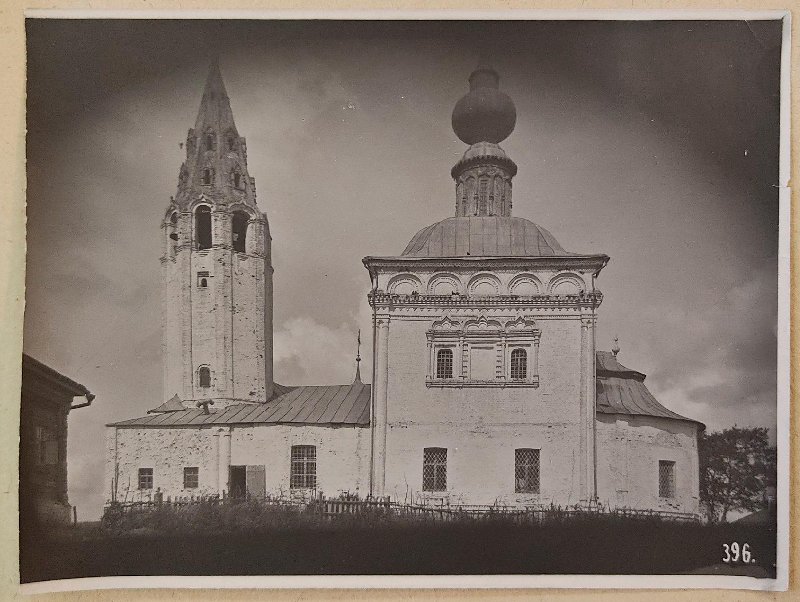 Фотография из альбома «Суздаль. Церкви и монастыри». Начало XX в. goskatalog.ru, архивная фотография. Церковь Тихвинской иконы Божией Матери, Суздаль (Суздальский район, Владимирская область)
