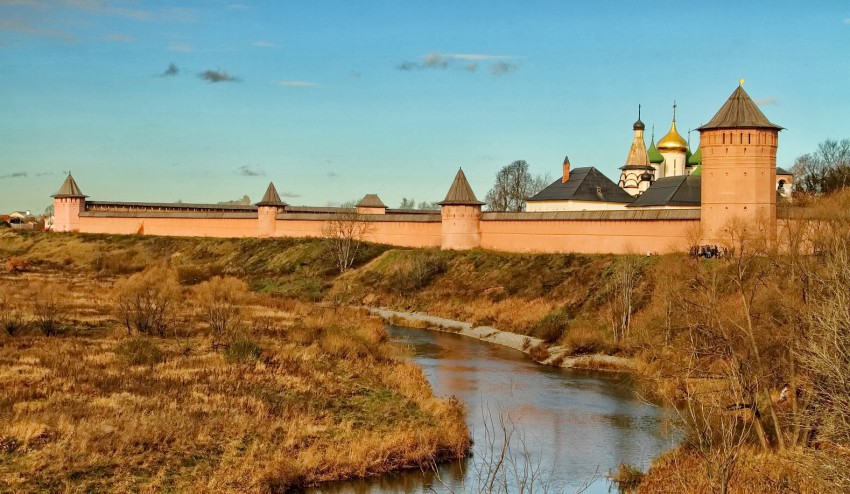 Суздаль. Спасо-Евфимиевский монастырь. общий вид в ландшафте