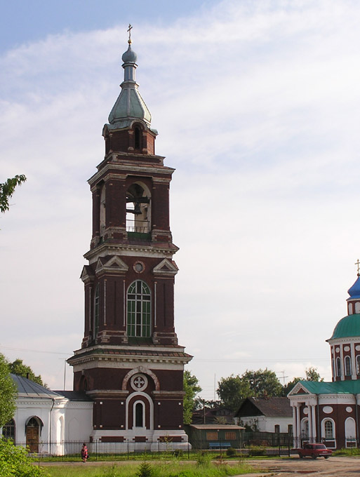 Юрьев-Польский. Храмовый комплекс. Церкви Покрова Пресвятой Богородицы и Никиты мученика. фасады