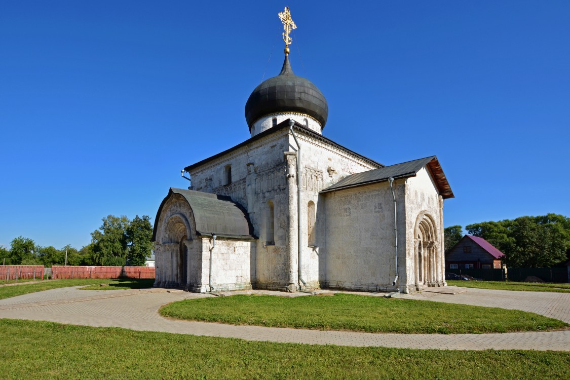 Юрьев-Польский. Собор Георгия Победоносца. фасады, Вид с северо-запада