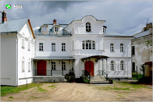 Благовещенский женский монастырь, Киржач (Киржачский район, Владимирская область). фасады, Келии, службы