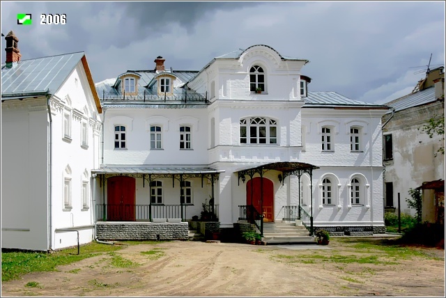 Киржач. Благовещенский женский монастырь. фасады, Келии, службы