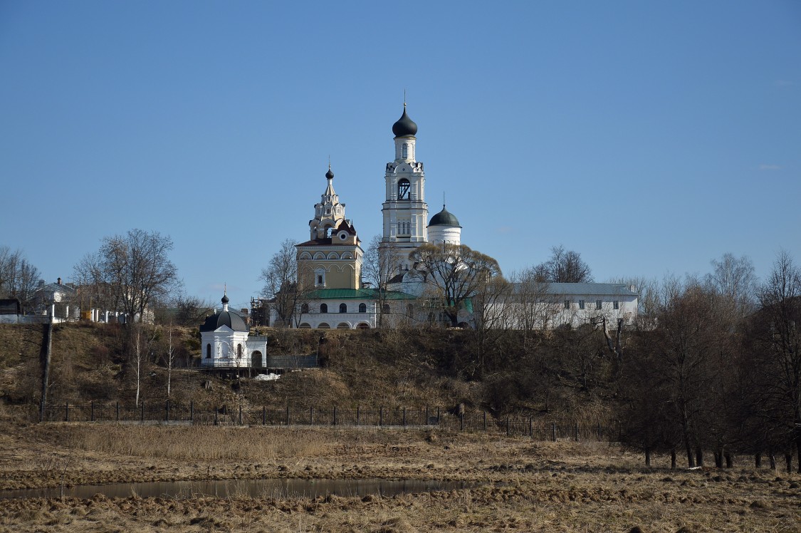Киржач. Благовещенский женский монастырь. общий вид в ландшафте