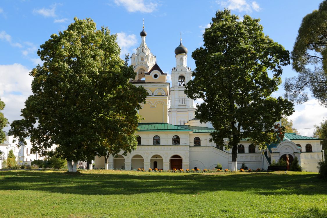 Киржач. Благовещенский женский монастырь. фасады, общий вид в ландшафте