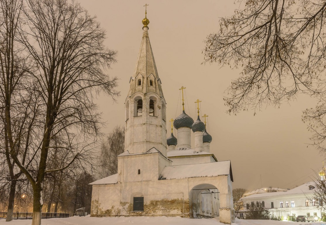 Церковь Николая Чудотворца (Николы Рубленый Город), Ярославль (Ярославль, город, Ярославская область). фасады, Вид ночью с юго-запада