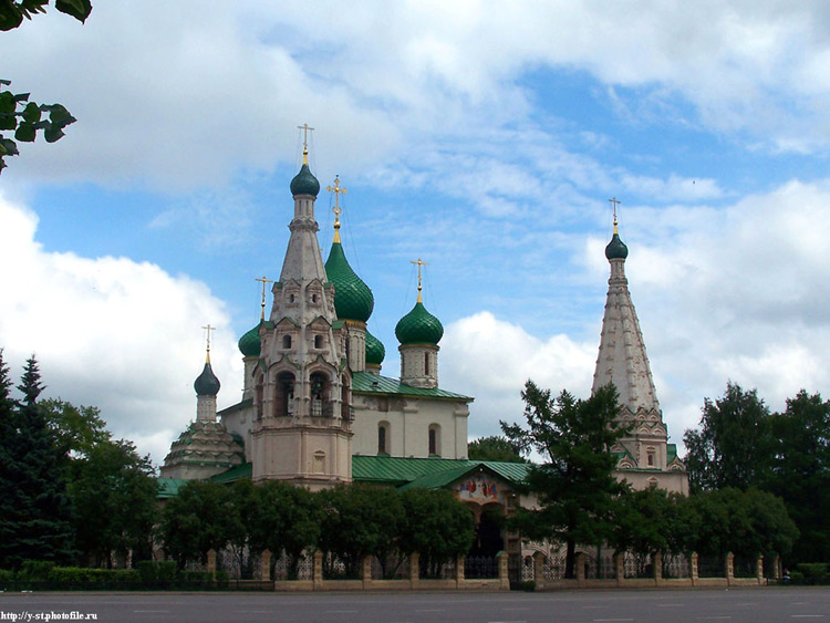 Церковь Илии Пророка, Ярославль (Ярославль, город, Ярославская область). общий вид в ландшафте