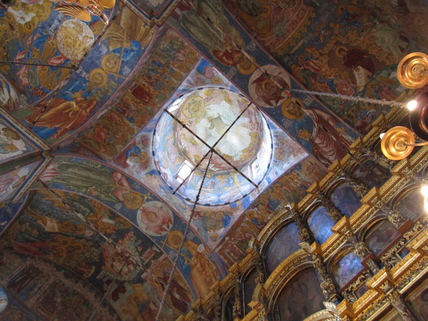 Церковь Илии Пророка, Ярославль (Ярославль, город, Ярославская область). интерьер и убранство, Церковь Илии Пророка 
