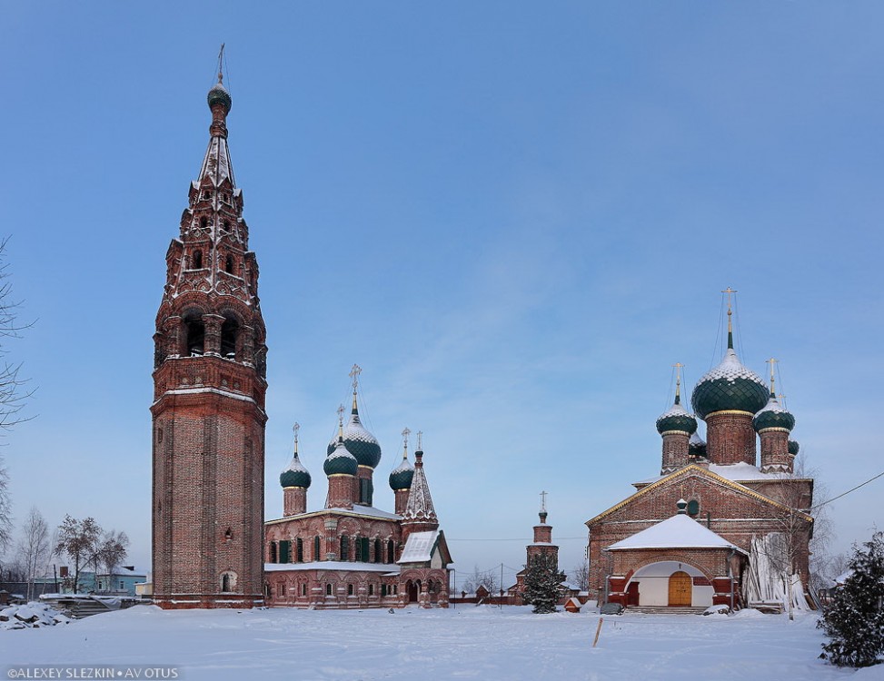 Ярославль. Храмовый комплекс в Коровниках. фасады