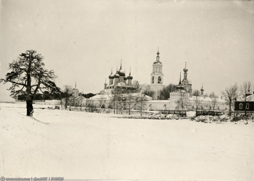 Толга. Введенский Толгский женский монастырь. архивная фотография, 1896—1915,Направление съемки:юг с сайта https://pastvu.com/p/169529