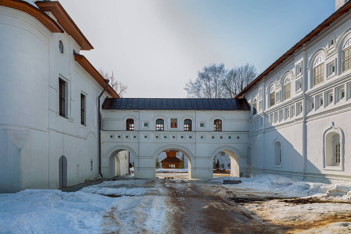 Толга. Введенский Толгский женский монастырь. дополнительная информация