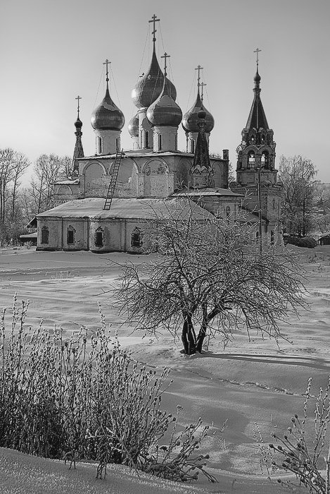 Собор Воздвижения Креста Господня, Тутаев (Тутаевский район, Ярославская область). фасады, вид с крепостного вала