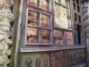 Митрополичий двор. Кафедральный собор Успения Пресвятой Богородицы, Столпы были окружены невысокими иконостасами, на которых сейчас вместо ликов зияют провалы...<br>, Ростов Великий, Ростовский район, Ярославская область