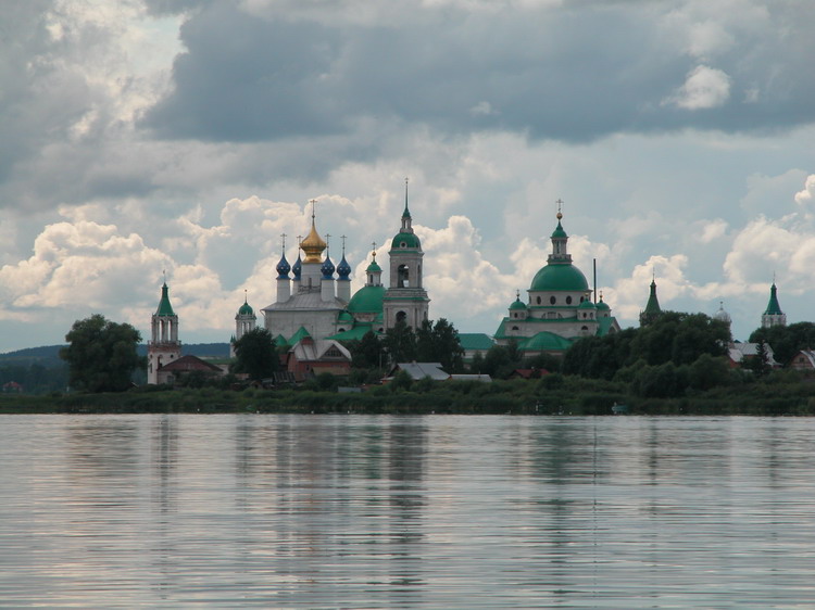Спасо-Яковлевский Димитриевский монастырь, Ростов Великий (Ростовский район, Ярославская область). художественные фотографии, Вид с озера Неро