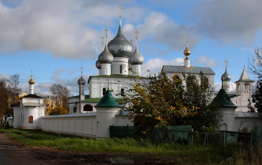 Углич. Воскресенский монастырь. фасады