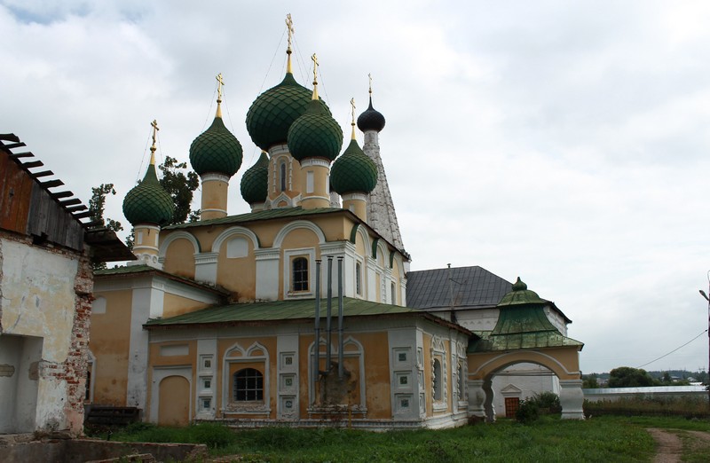 Углич. Алексеевский женский монастырь. фасады