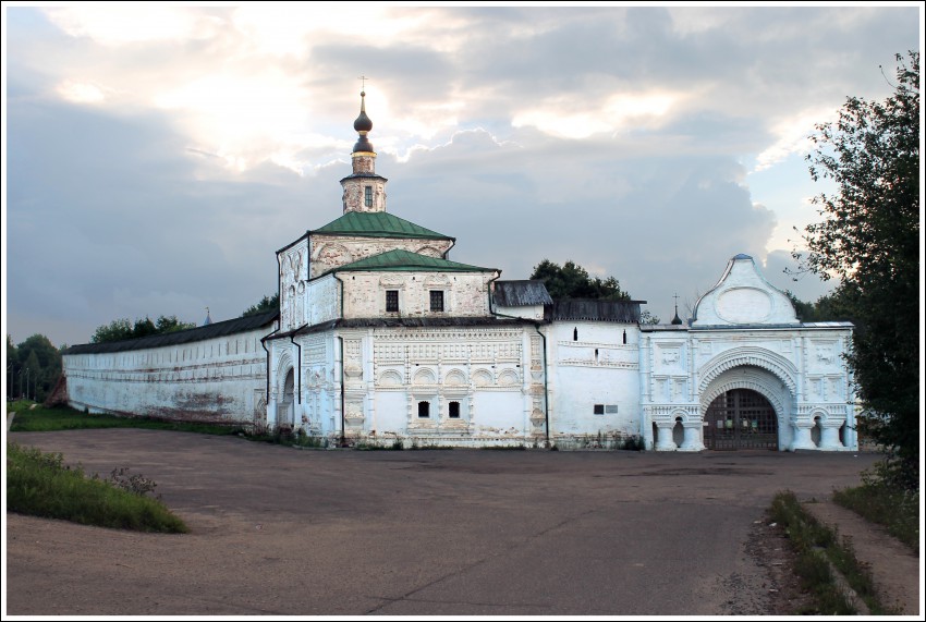 Переславль-Залесский. Горицкий Успенский монастырь. фасады