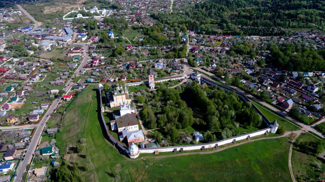 Переславль-Залесский. Горицкий Успенский монастырь. общий вид в ландшафте