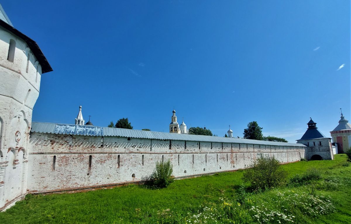 Прилуки. Спасо-Прилуцкий мужской монастырь. дополнительная информация