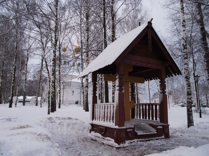 Собор Воскресения Христова, Череповец (Череповец, город, Вологодская область). дополнительная информация, Памятный крест