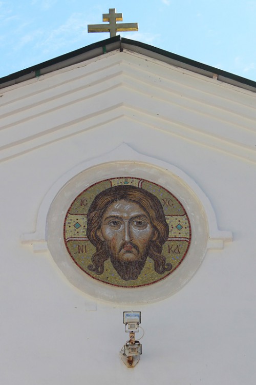 Череповец. Собор Воскресения Христова. архитектурные детали, Мозаика над главным входом