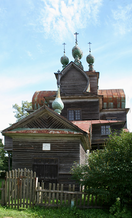 Нелазское. Церковь Успения Пресвятой Богородицы. фасады, Вид с запада