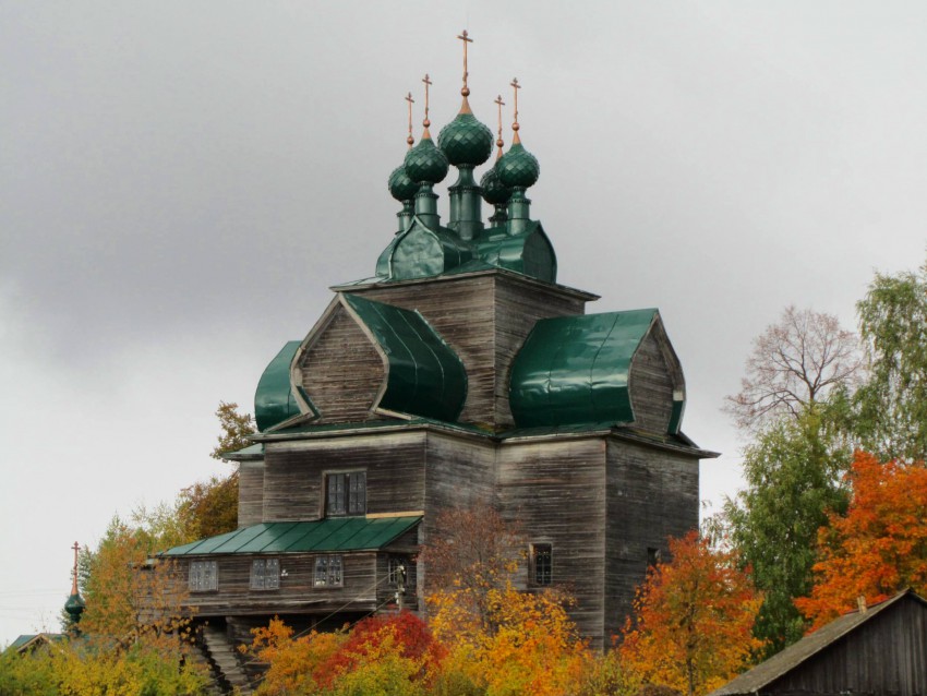 Нелазское. Церковь Успения Пресвятой Богородицы. фасады, вид с юго-востока