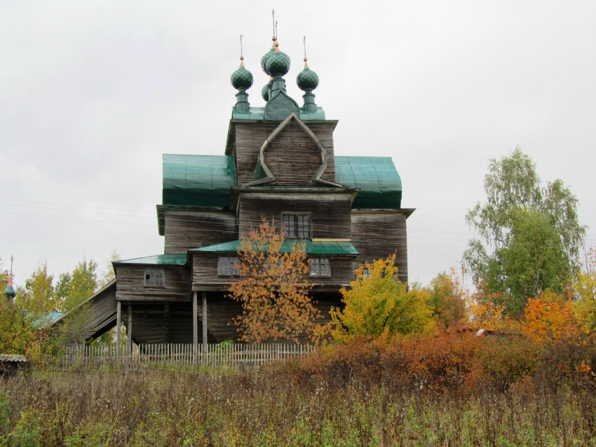 Нелазское. Церковь Успения Пресвятой Богородицы. фасады, вид с юга