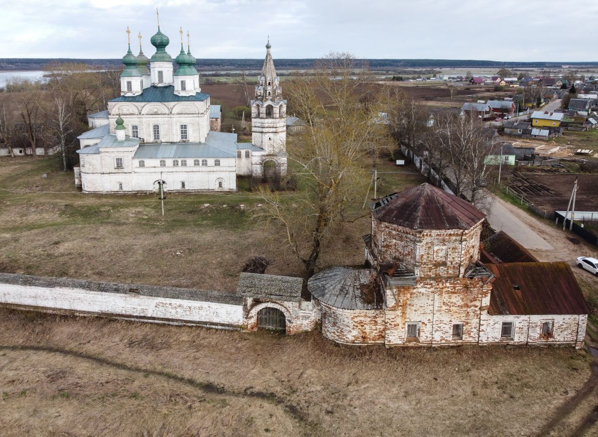 Троице-Гледенский монастырь, Морозовица (Великоустюгский район, Вологодская область). фасады