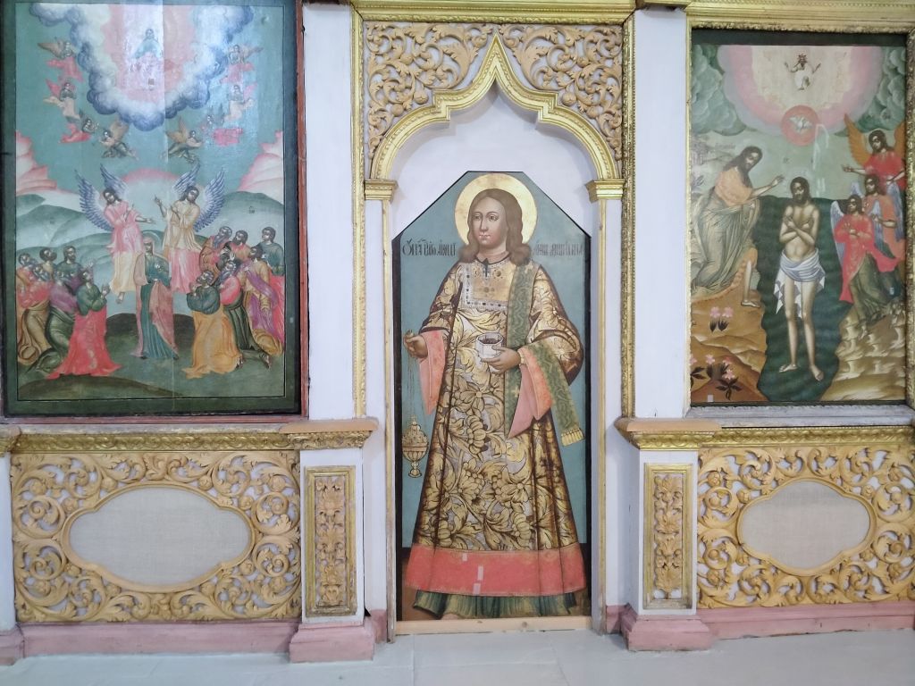 Церковь Вознесения Господня, Великий Устюг (Великоустюгский район, Вологодская область). интерьер и убранство, интерьер основного объема (фрагмент центрального иконостаса)