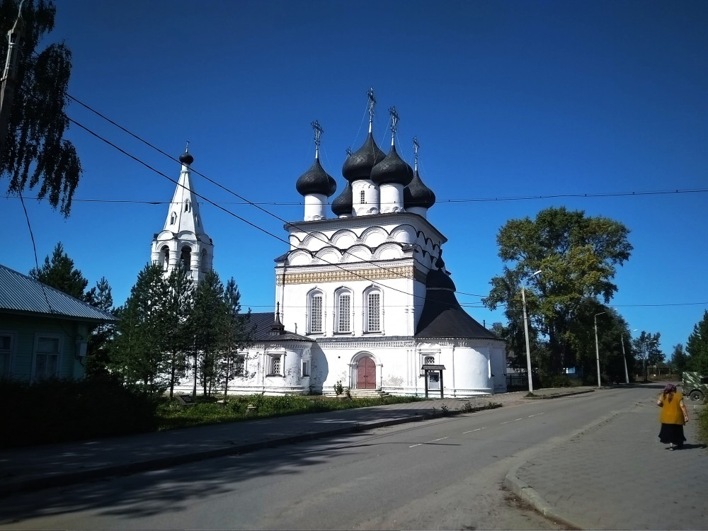 Белозерск. Церковь Спаса Всемилостивого. фасады