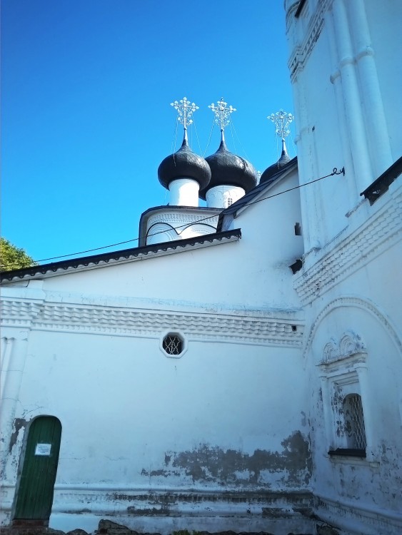 Церковь Спаса Всемилостивого, Белозерск (Белозерский район, Вологодская область). архитектурные детали