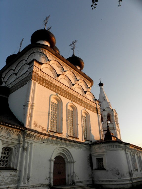 Церковь Спаса Всемилостивого, Белозерск (Белозерский район, Вологодская область). архитектурные детали
