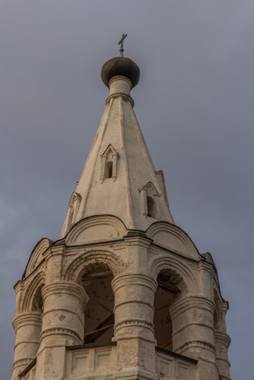 Церковь Спаса Всемилостивого, Белозерск (Белозерский район, Вологодская область). архитектурные детали, Колокольня