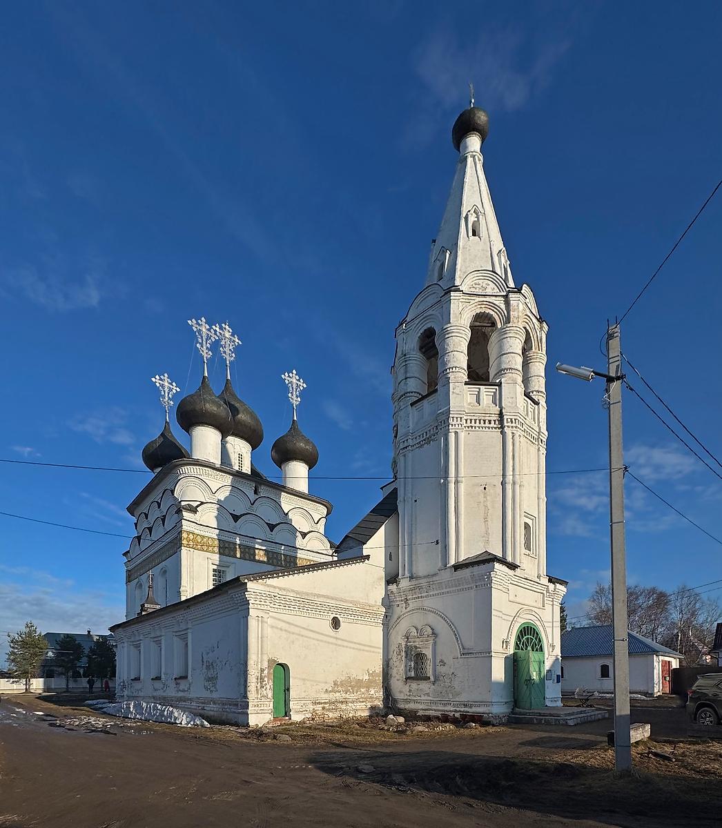 Вид с северо-запада, фасады. Церковь Спаса Всемилостивого, Белозерск (Белозерский район, Вологодская область)