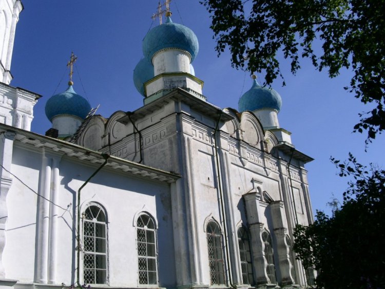 Чирково. Церковь Афанасия Великого. фасады, пятиглавие основного объема, вид с юго-запада