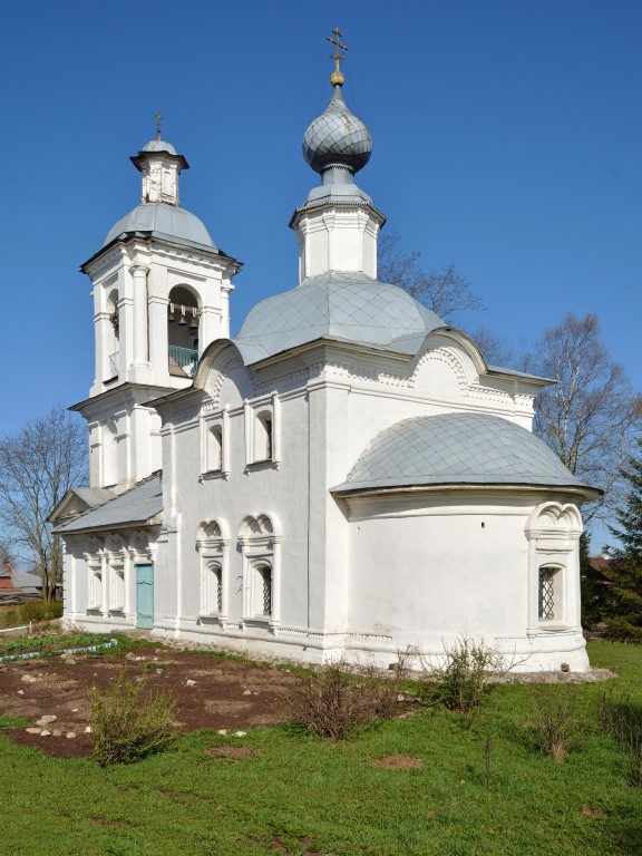 Белозерск. Церковь Богоявления Господня. фасады, Вид с юго-востока