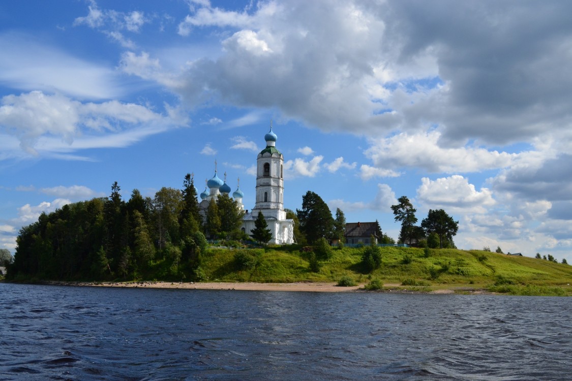 Чирково. Церковь Афанасия Великого. общий вид в ландшафте