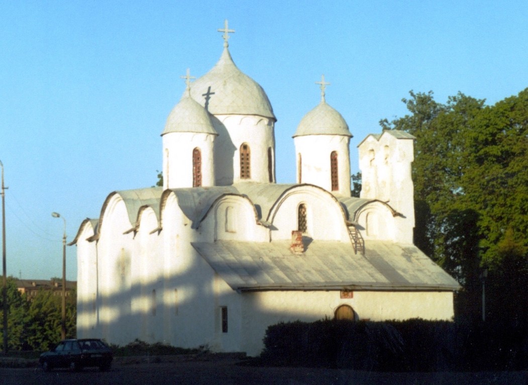 Иоанно-Предтеченский монастырь с Завеличья (подворье Крыпецкого монастыря). Собор Рождества Иоанна Предтечи, Псков (Псков, город, Псковская область). фасады