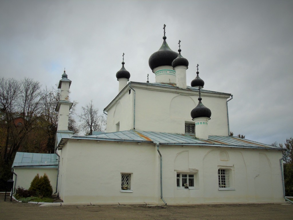 Псков. Церковь Николая Чудотворца (Николы Явленного) от Торга. фасады