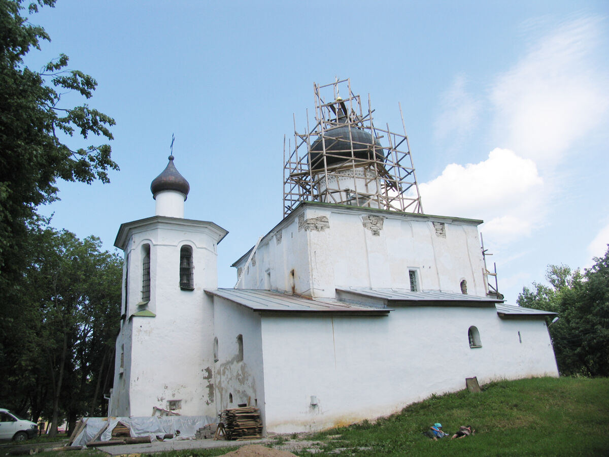 Церковь Василия Великого на Горке, Псков (Псков, город, Псковская область). документальные фотографии, Перед возвращением позакомарного перекрытия